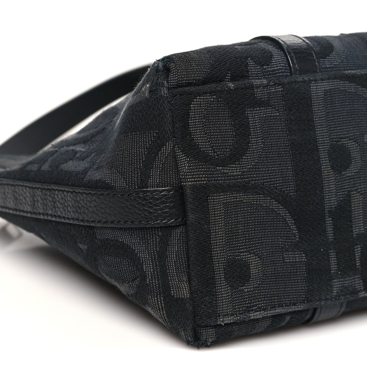Maxi Oblique Jacquard Weekender 25 Black AT My store