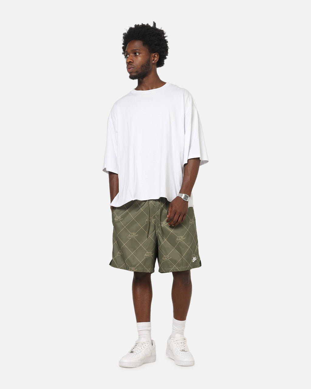 Top Seller Nike Sportswear Club Woven Flow Shorts Medium Olive/White