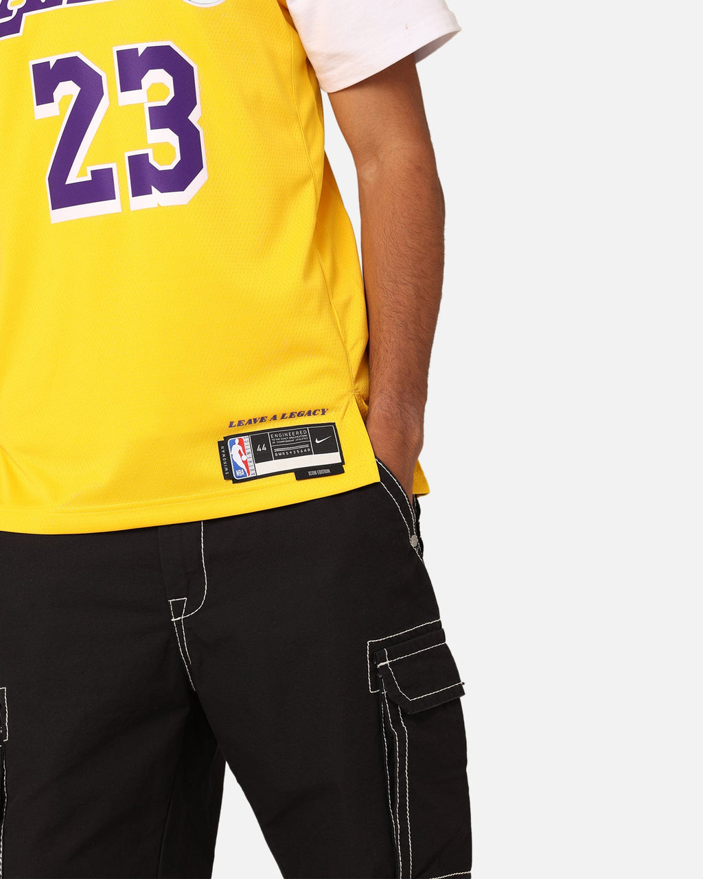 Top Seller Nike Los Angeles Lakers Lebron James Dri-FIT Swingman Jersey Amarillo