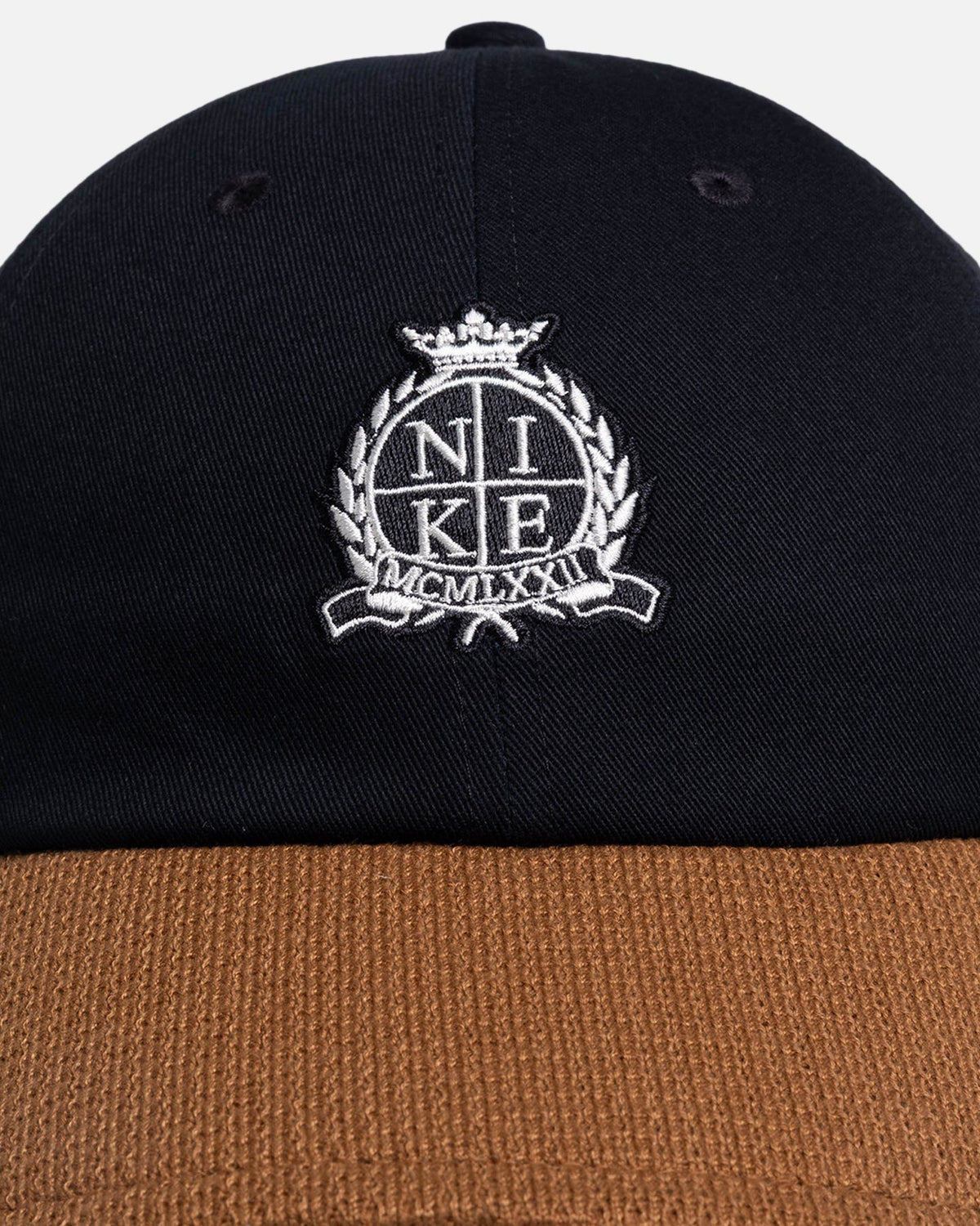 Top Seller Nike Club Unstructured Knit Strapback Cap Black/Brown