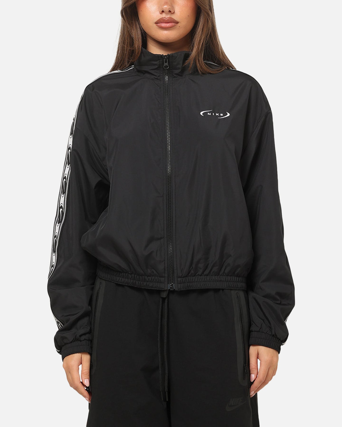 Top Seller Nike Women's Sportswear Classic Loose Woven Jacket Black/Sail