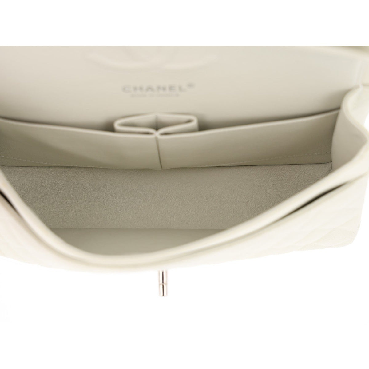 Caviar Quilted Medium Double Flap Light Green At My store