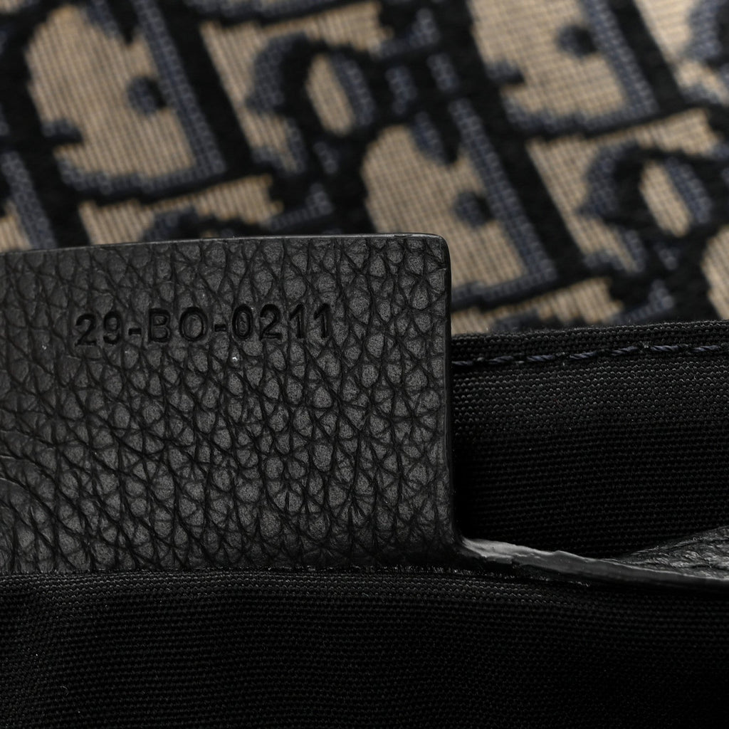 Grained Calfskin Oblique Large Saddle Messenger Black AT My store