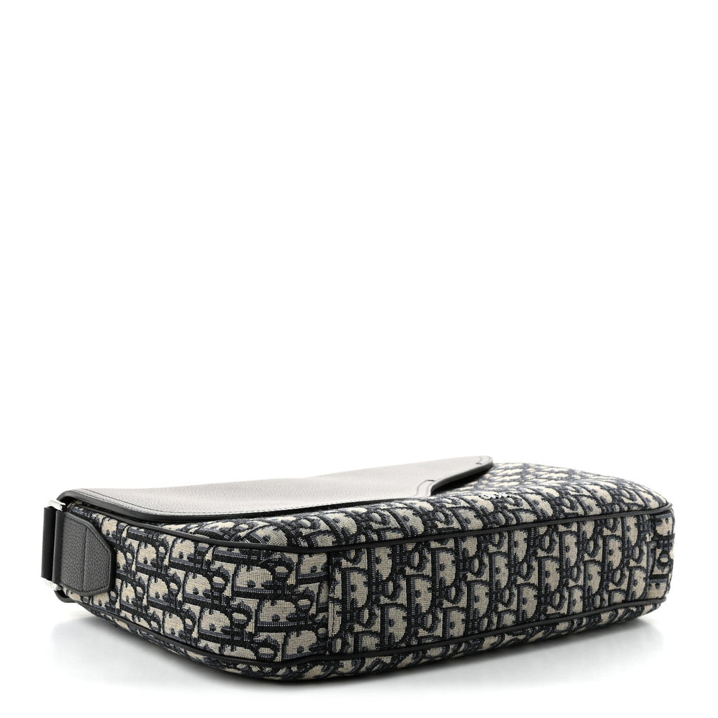 Grained Calfskin Oblique Large Saddle Messenger Black AT My store