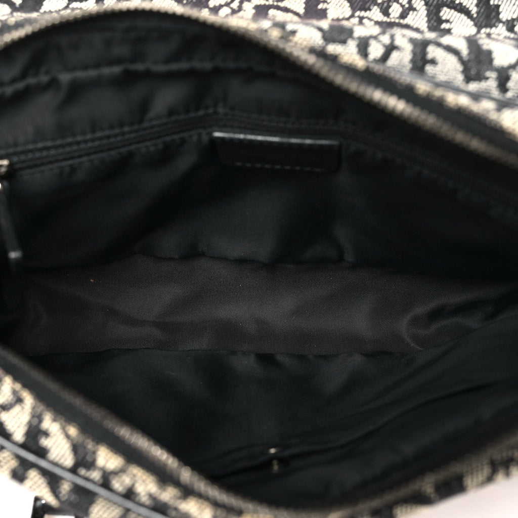 Monogram Messenger Black AT My store