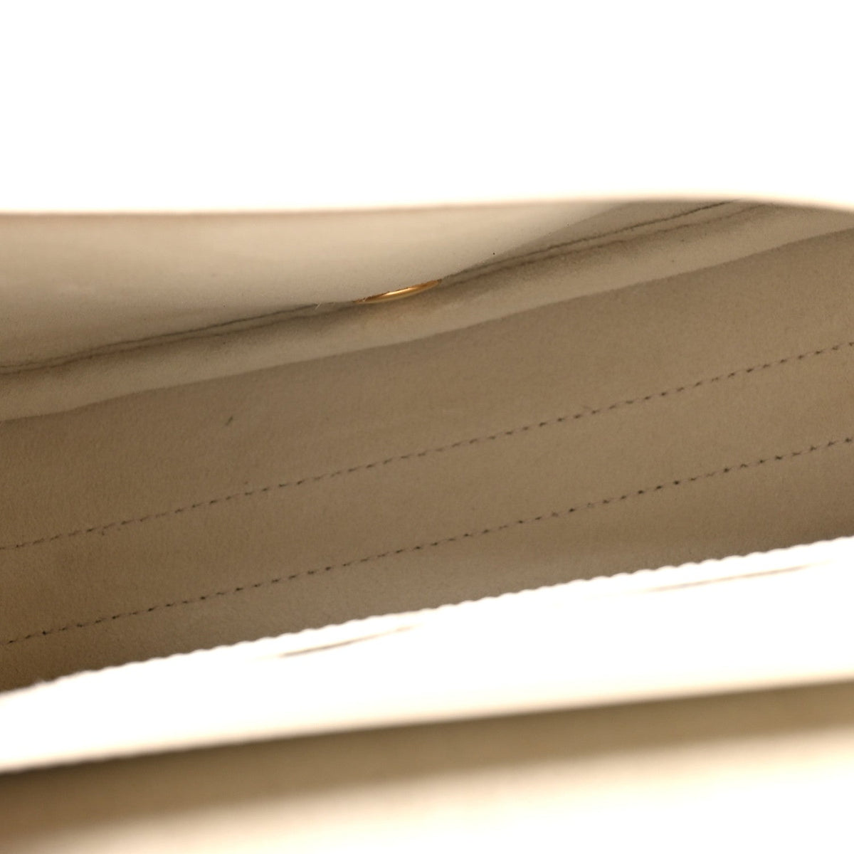 Box Calfskin Medium Bobby Flap Latte AT My store