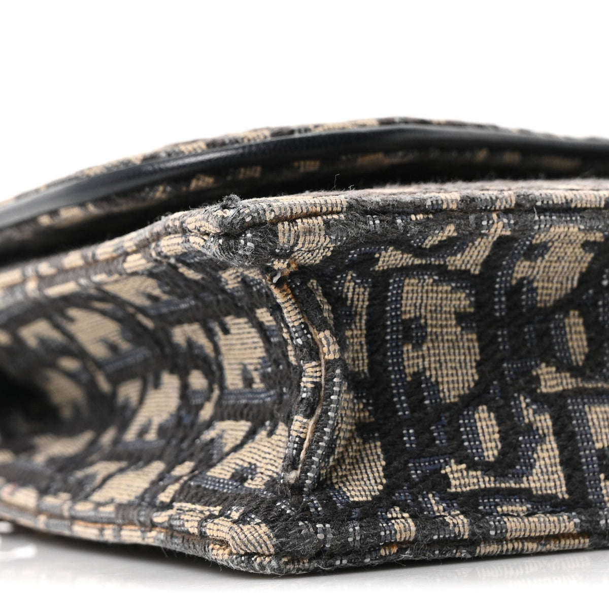 Oblique Saddle Chain Pouch Blue AT My store