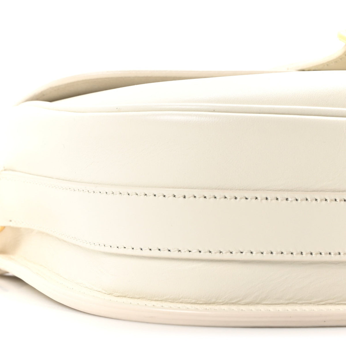 Box Calfskin Medium Bobby Flap Latte AT My store