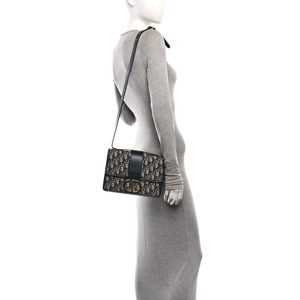 Oblique 30 Montaigne Flap Bag Blue AT My store
