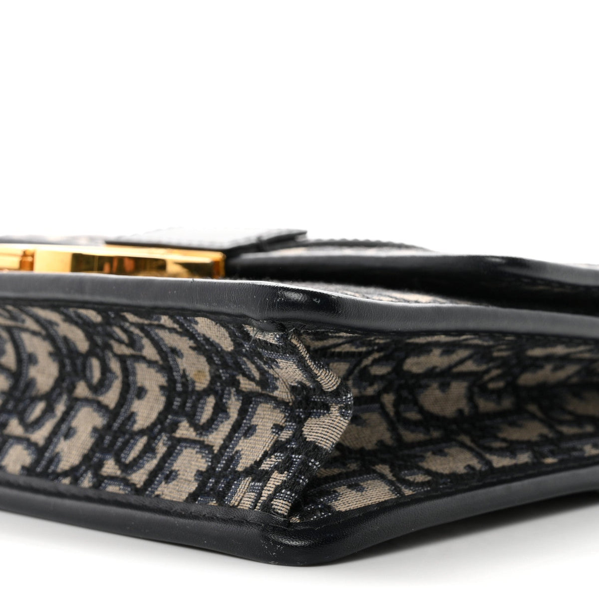Oblique 30 Montaigne Flap Bag Blue AT My store
