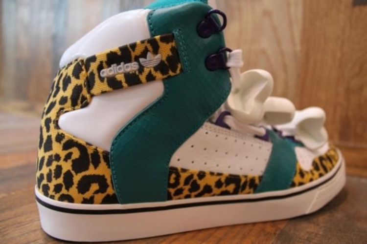 adidas JS Bones Jeremy Scott Flintstones dealsale365
