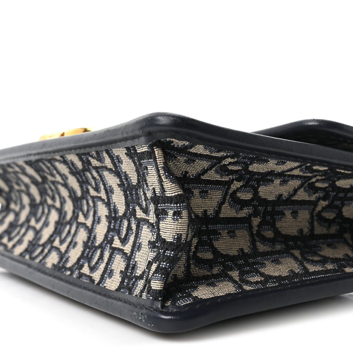 Oblique 30 Montaigne Flap Bag Blue AT My store