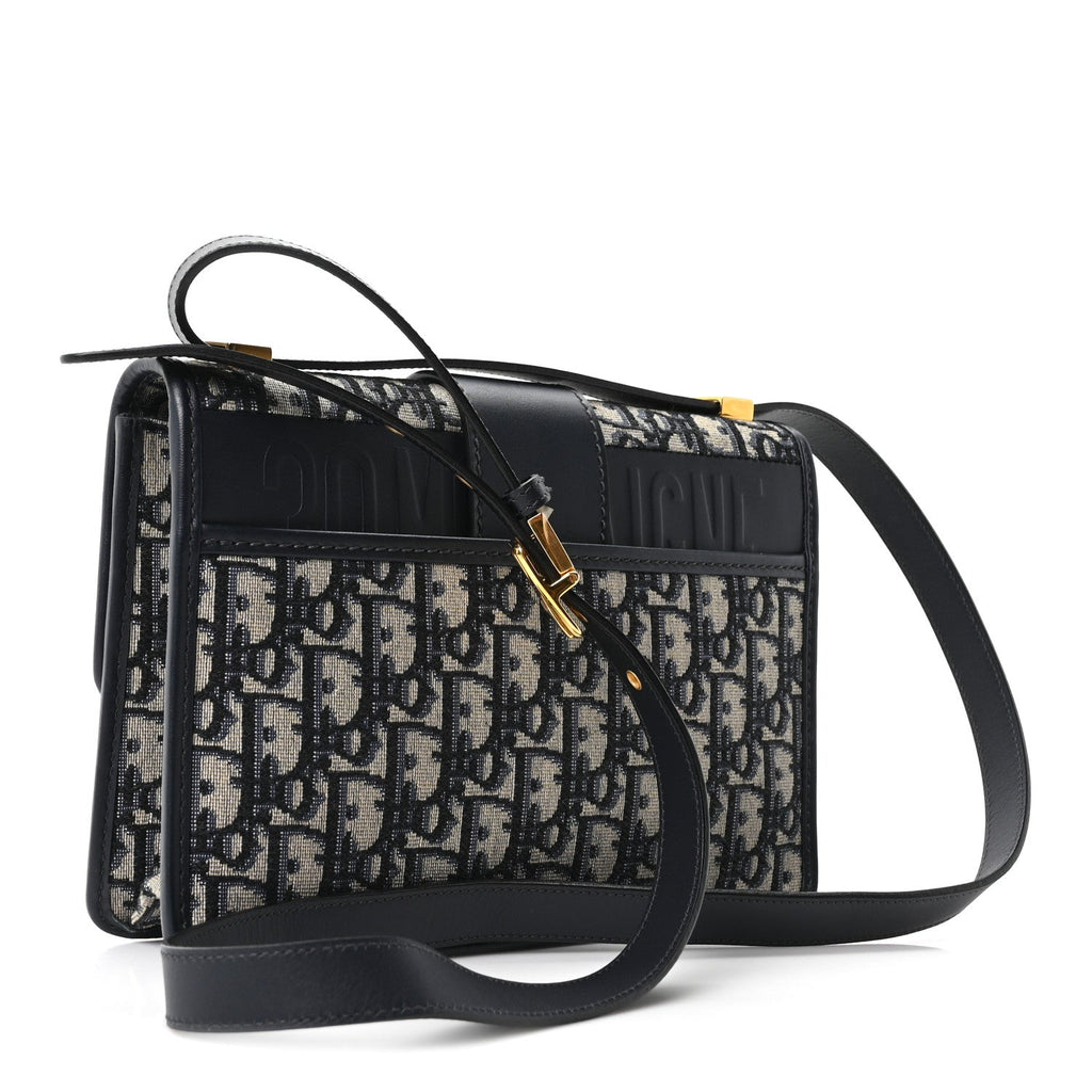 Oblique 30 Montaigne Flap Bag Blue AT My store