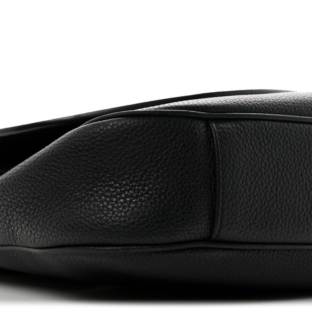 Grained Calfskin Saddle Messenger Bag Black AT My store