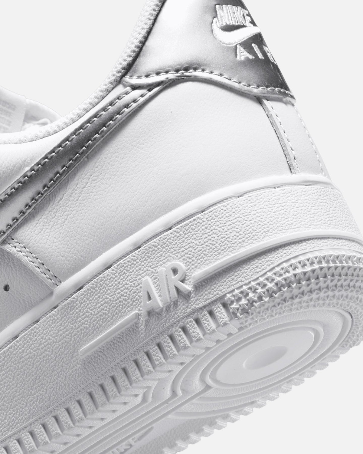 Top Seller Nike Women's Air Force 1 '07 SE White/Metallic
