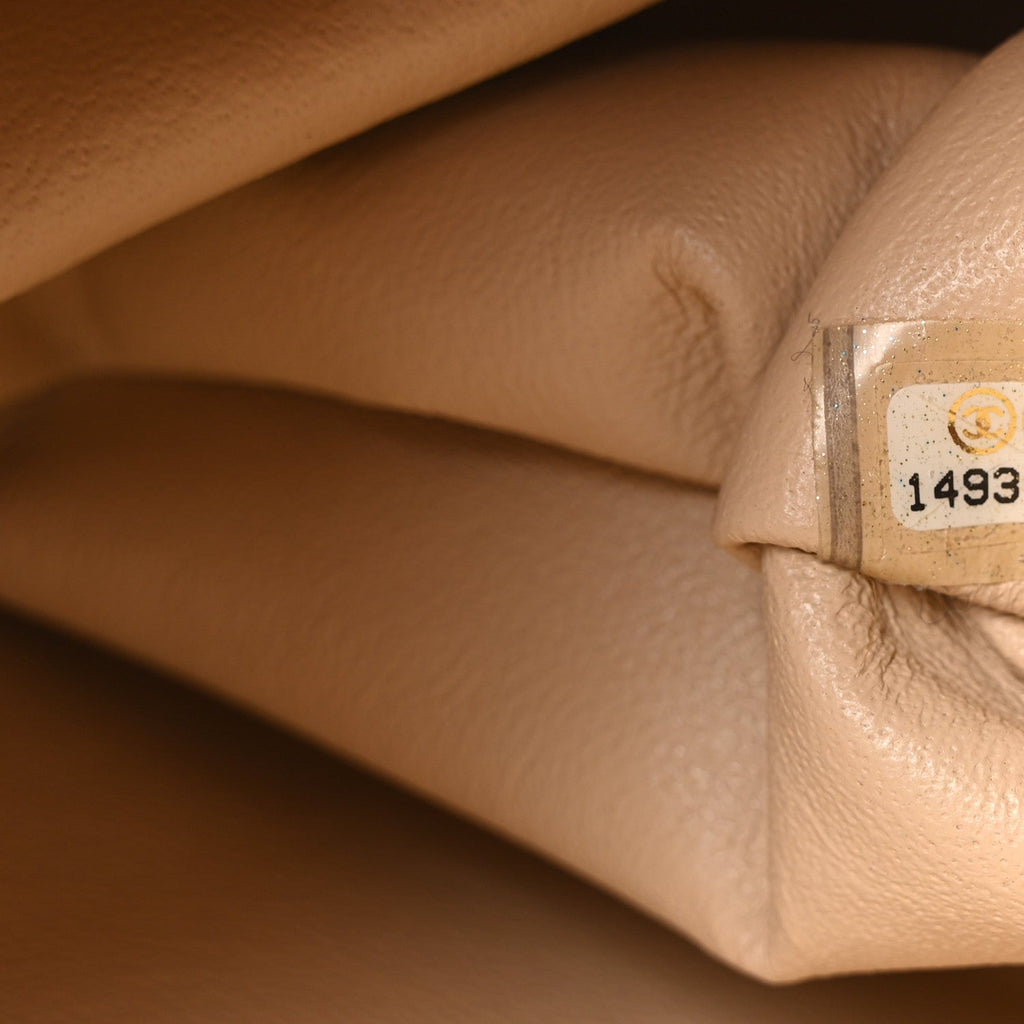 Caviar Quilted Jumbo Double Flap Beige Clair At My store