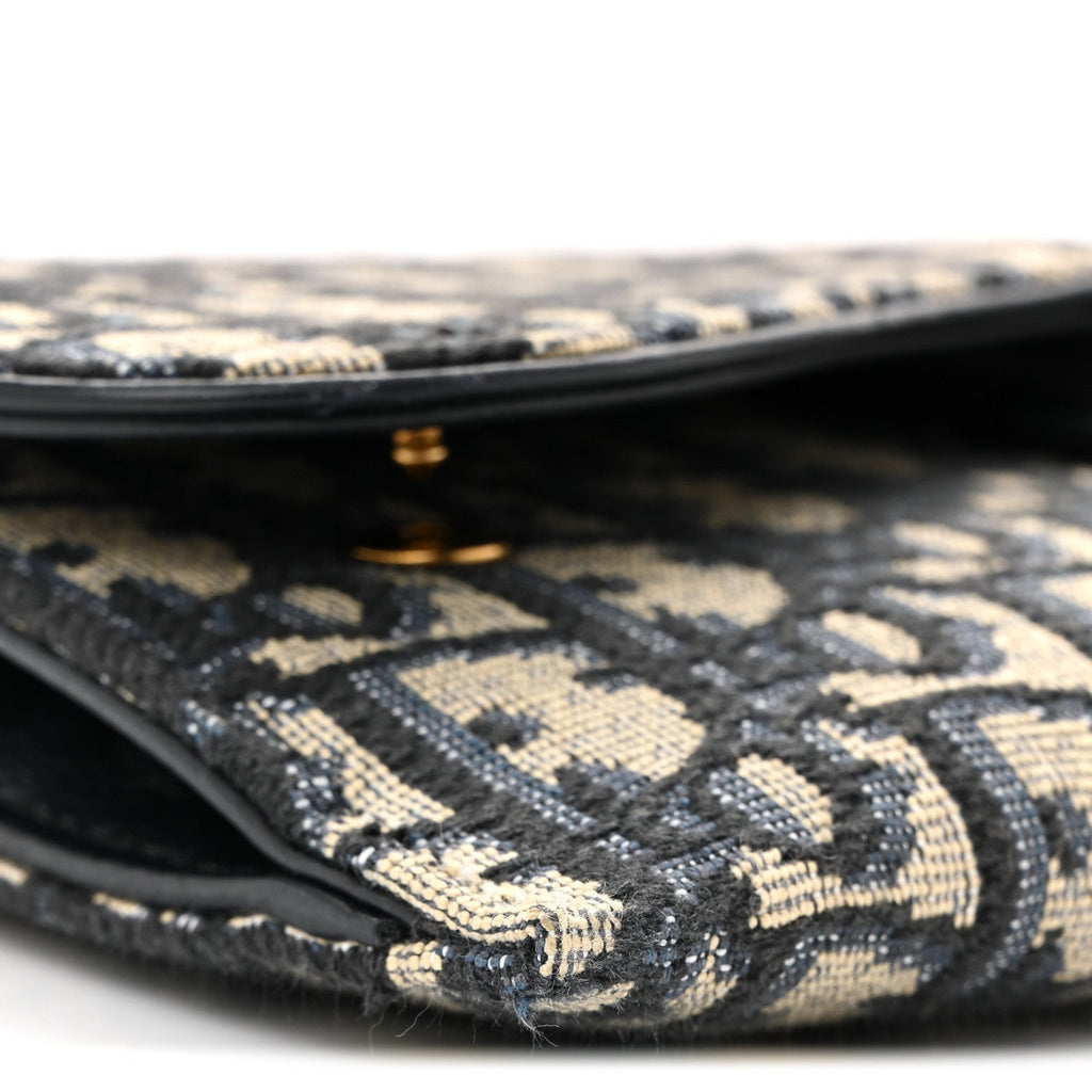 Oblique Saddle Chain Long Wallet Blue AT My store
