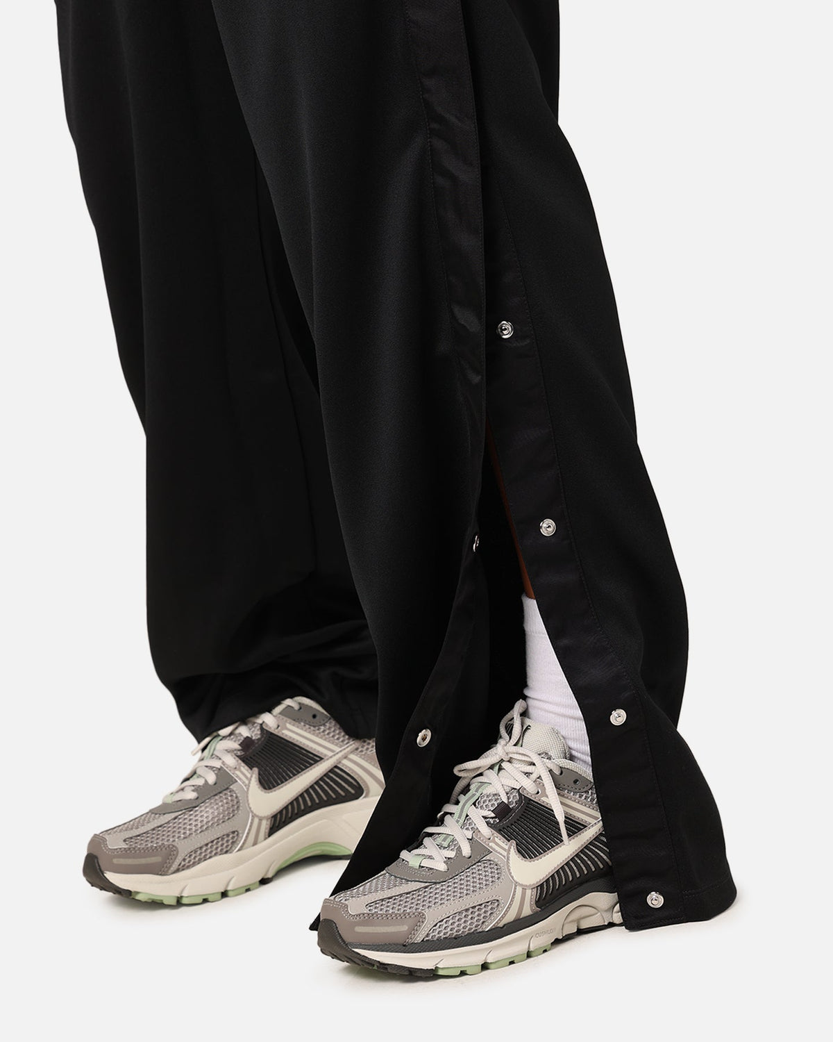 Top Seller Nike Women's Sportswear Air Mid-Rise Breakaway Pants Black/White