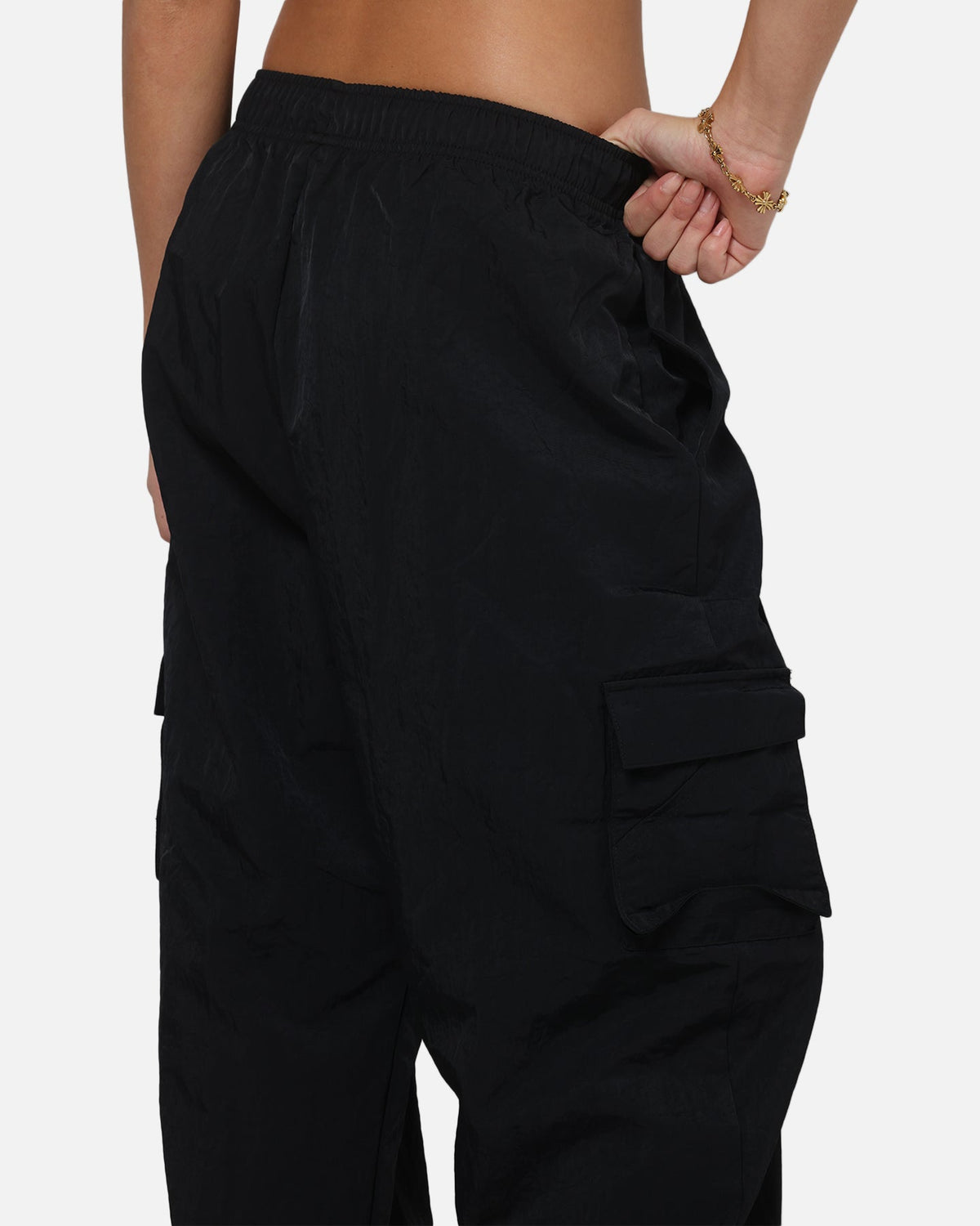 Top Seller Nike Women's Sportswear Essential High-Rise Woven Cargo Pants Black/White