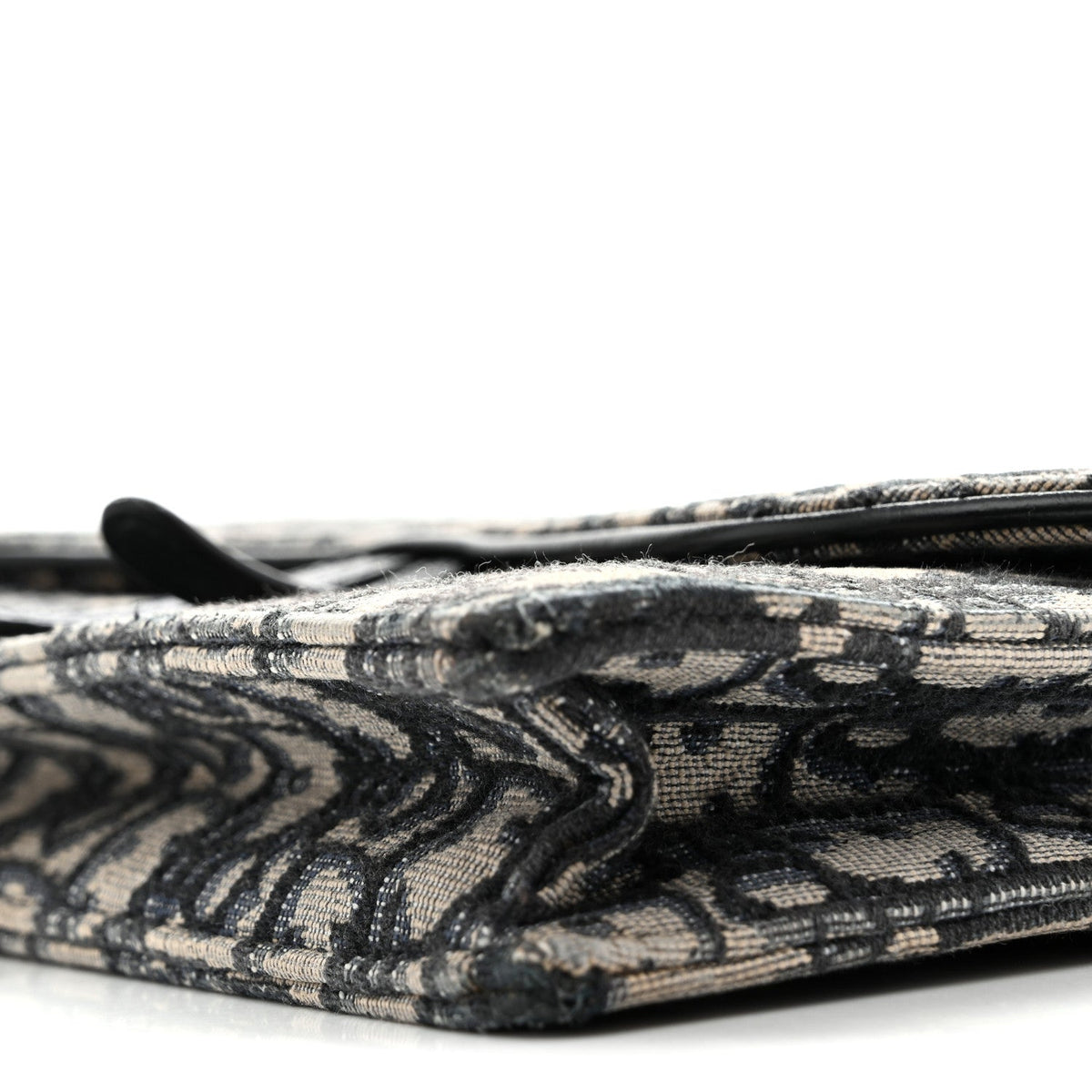 Oblique Saddle Chain Pouch Blue AT My store