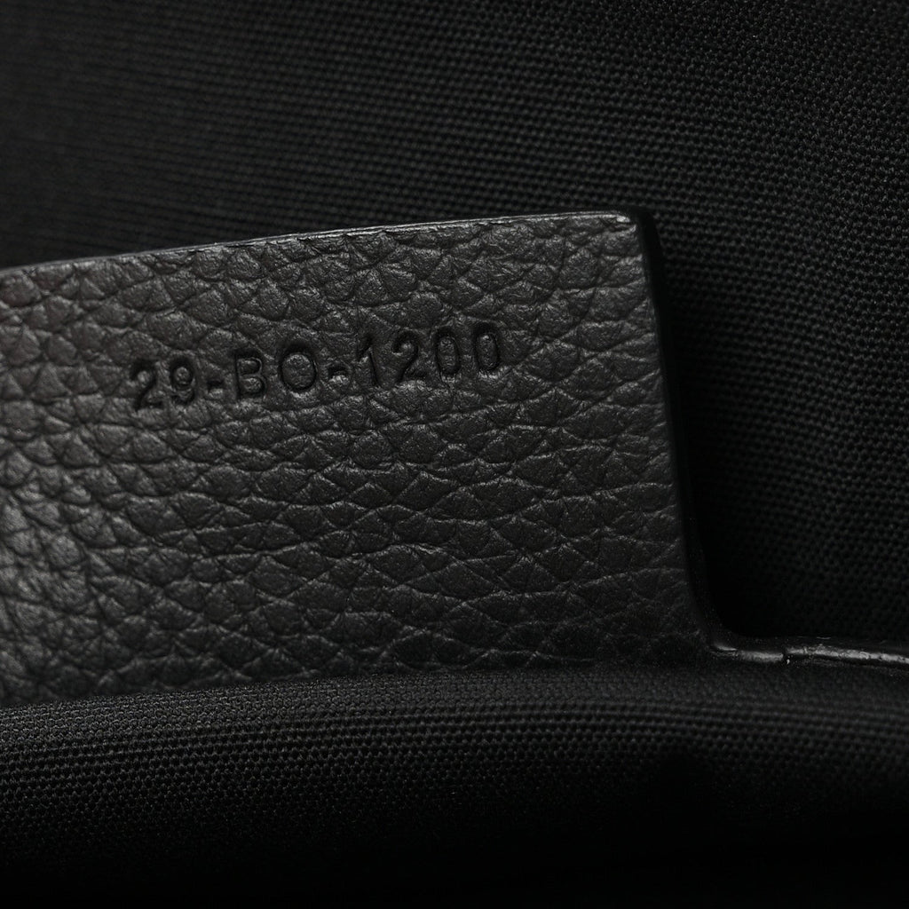 Grained Calfskin Saddle Messenger Bag Black AT My store