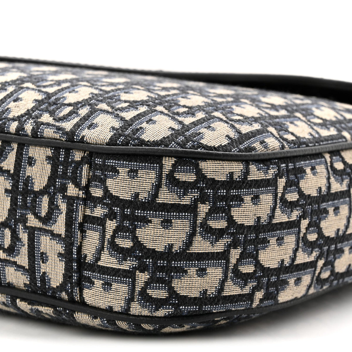 Grained Calfskin Oblique Saddle Messenger Black AT My store