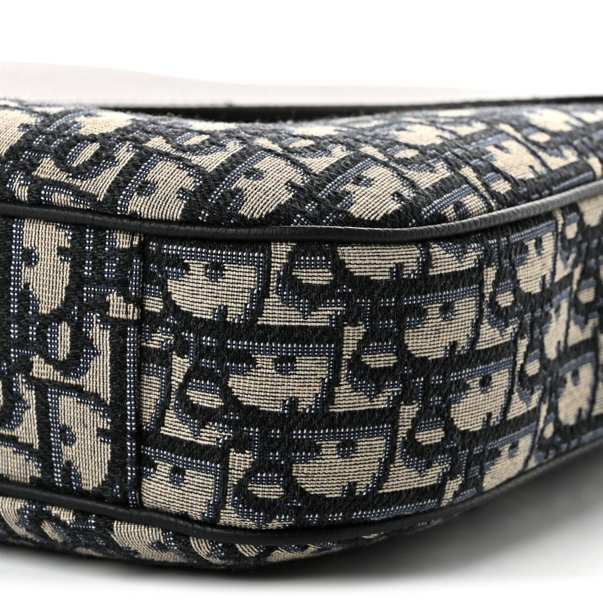 Grained Calfskin Oblique Large Saddle Messenger Black AT My store
