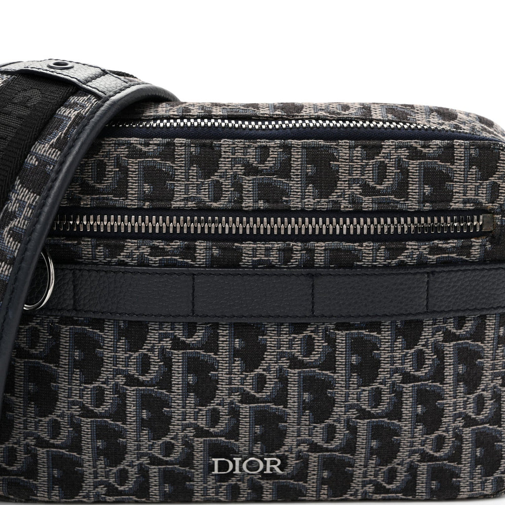 HOMME Oblique Jacquard Safari Messenger Navy Blue AT My store