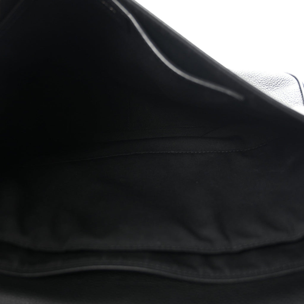 Grained Calfskin Saddle Messenger Bag Black AT My store