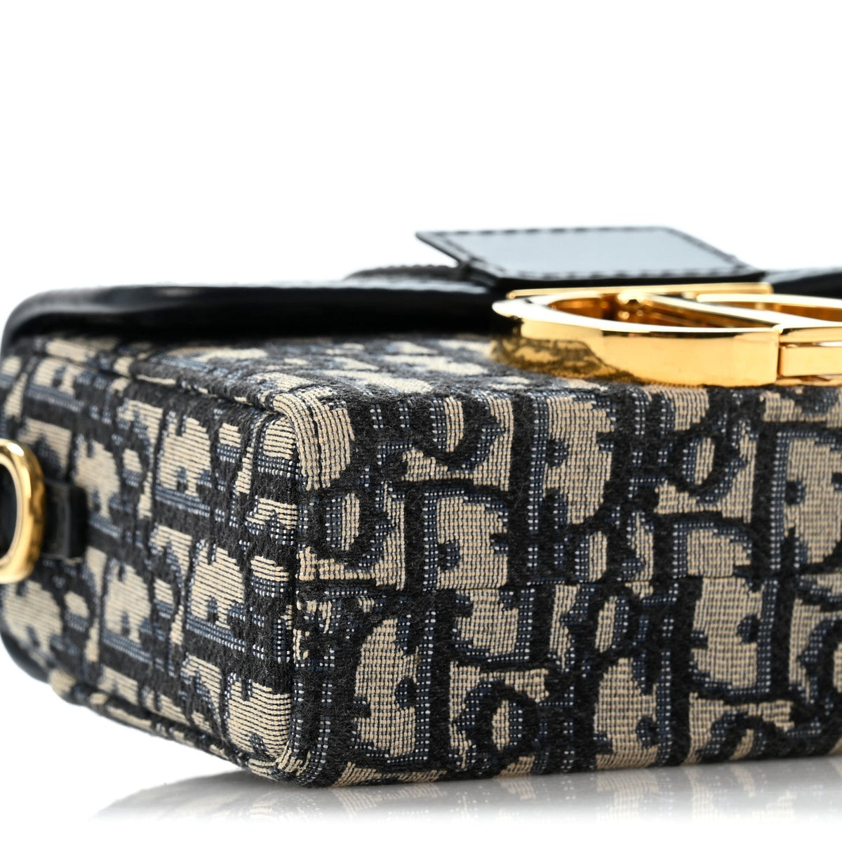 Oblique 30 Montaigne Box Bag Blue AT My store
