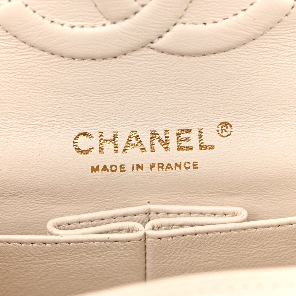 Caviar Quilted Medium Double Flap White At My store