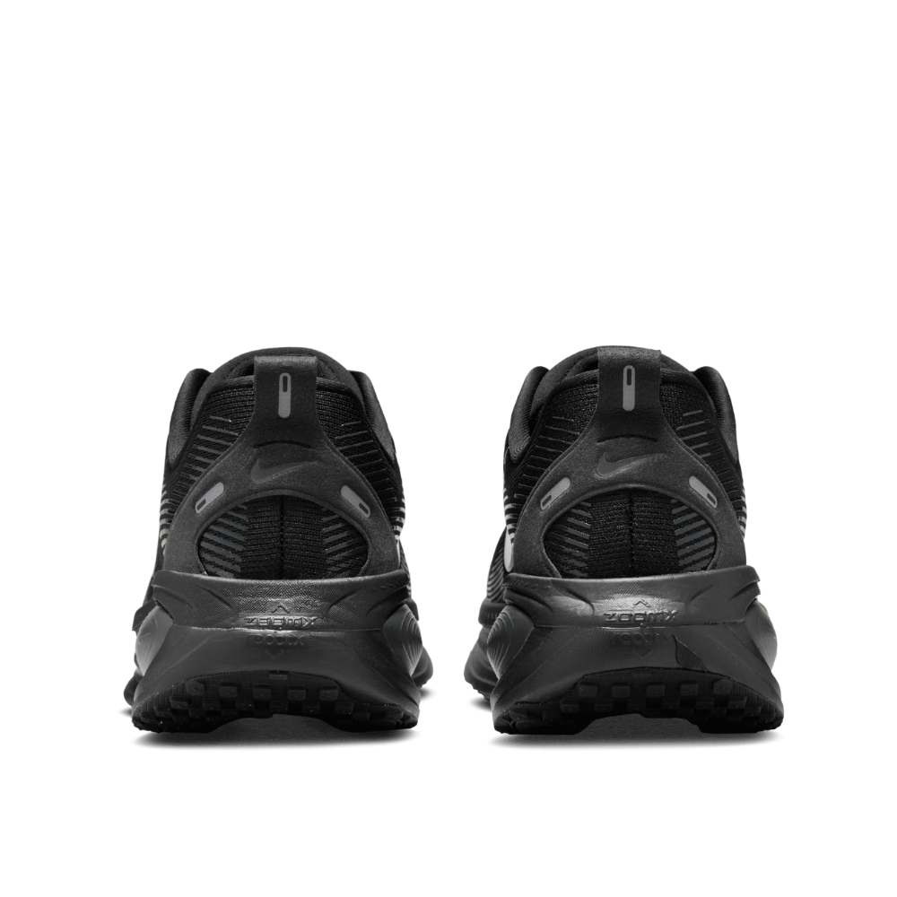 Vomero 18 Men's :Black | Dark Smoke Grey
