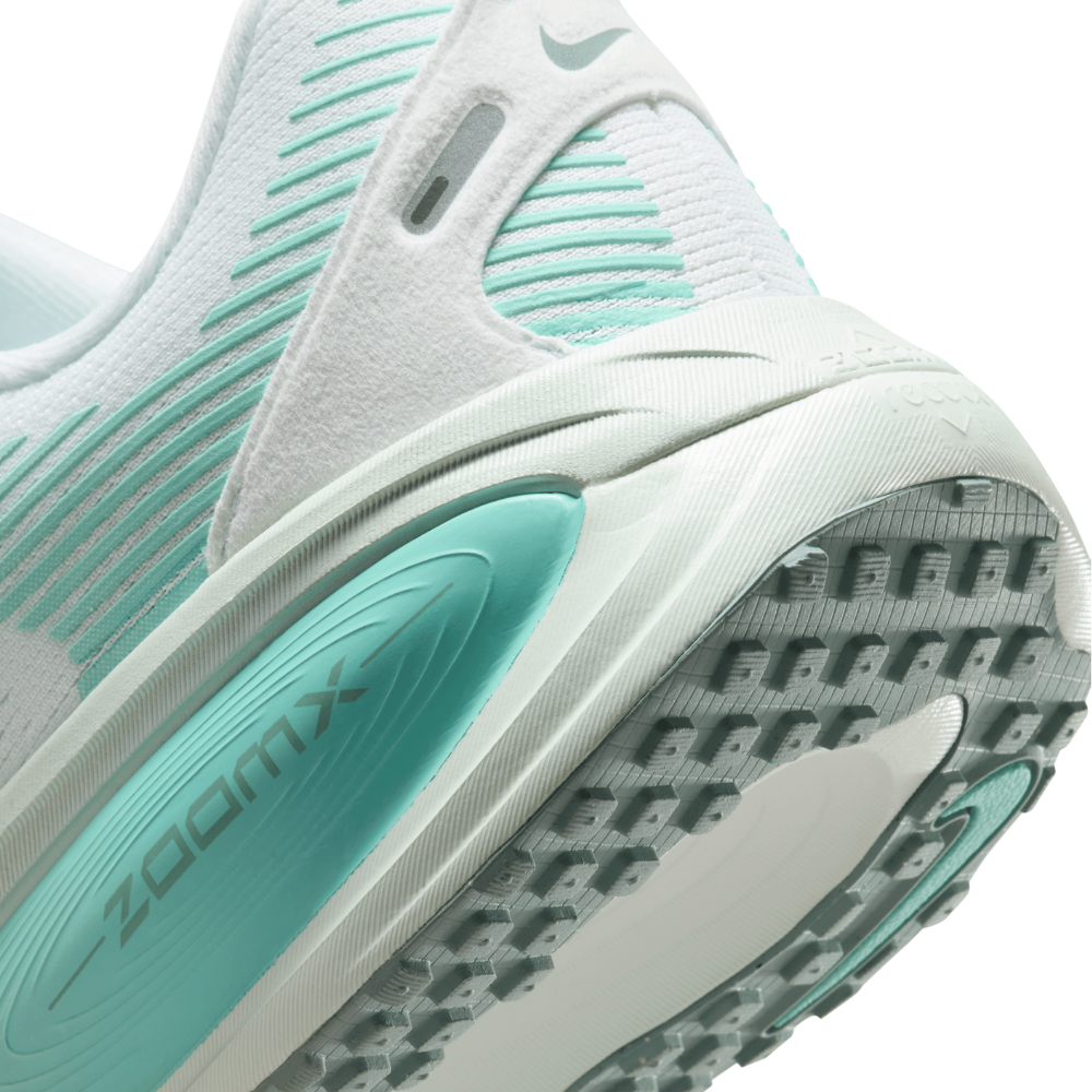 Top Seller Vomero 18 Women's :White | Bleached Turquoise