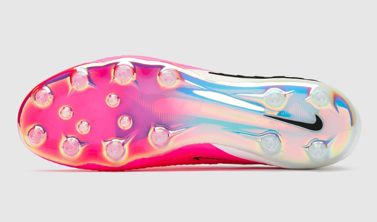 Phantom 6 Low Elite AG - Breakout World Cup Pack