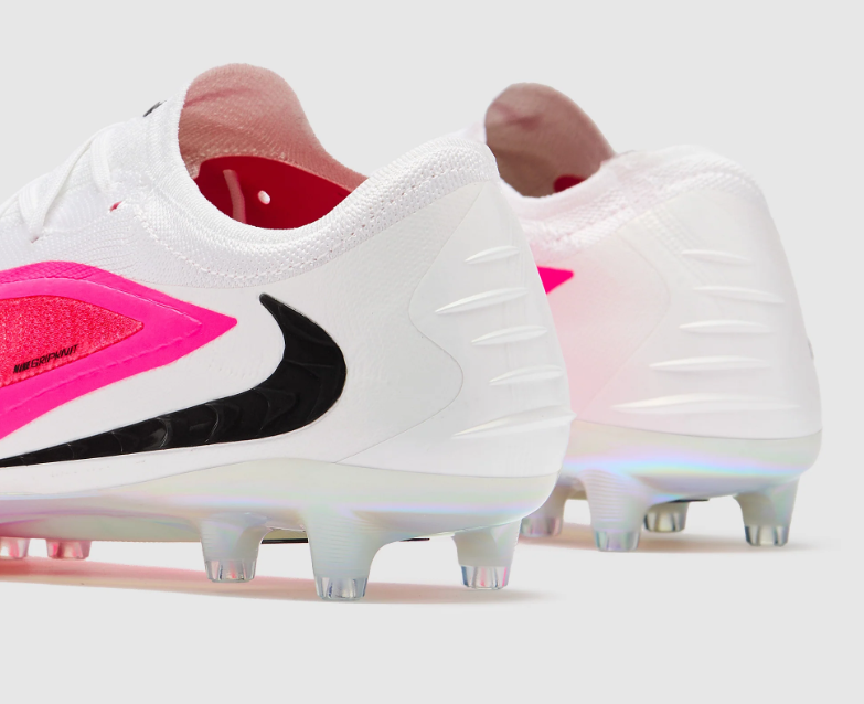 Phantom 6 Low Elite AG - Breakout World Cup Pack
