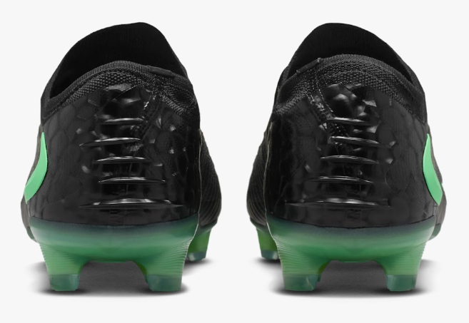 Phantom 6 Low Elite FG Black Pack