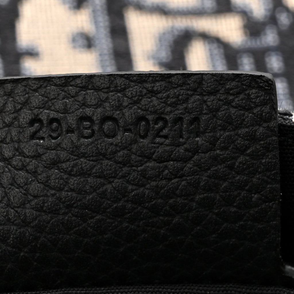 Grained Calfskin Oblique Saddle Messenger Black AT My store