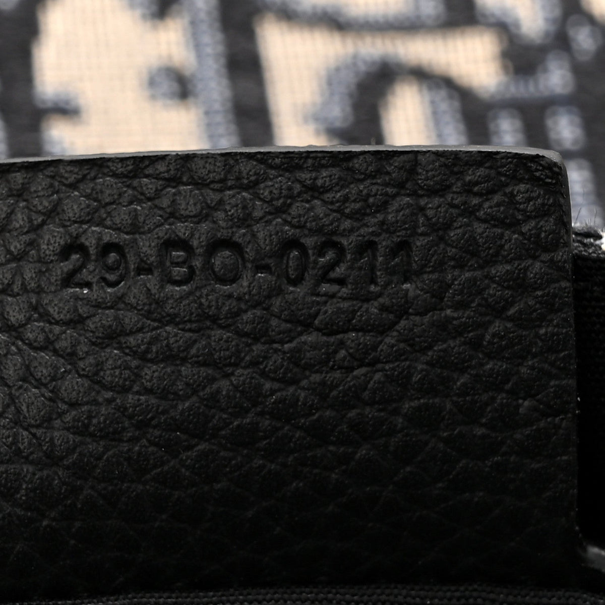 Grained Calfskin Oblique Saddle Messenger Black AT My store