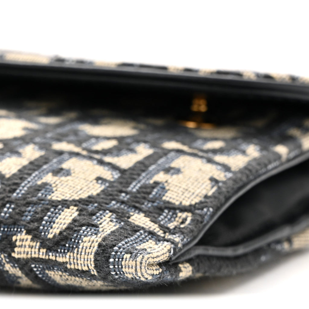 Oblique Saddle Chain Long Wallet Blue AT My store