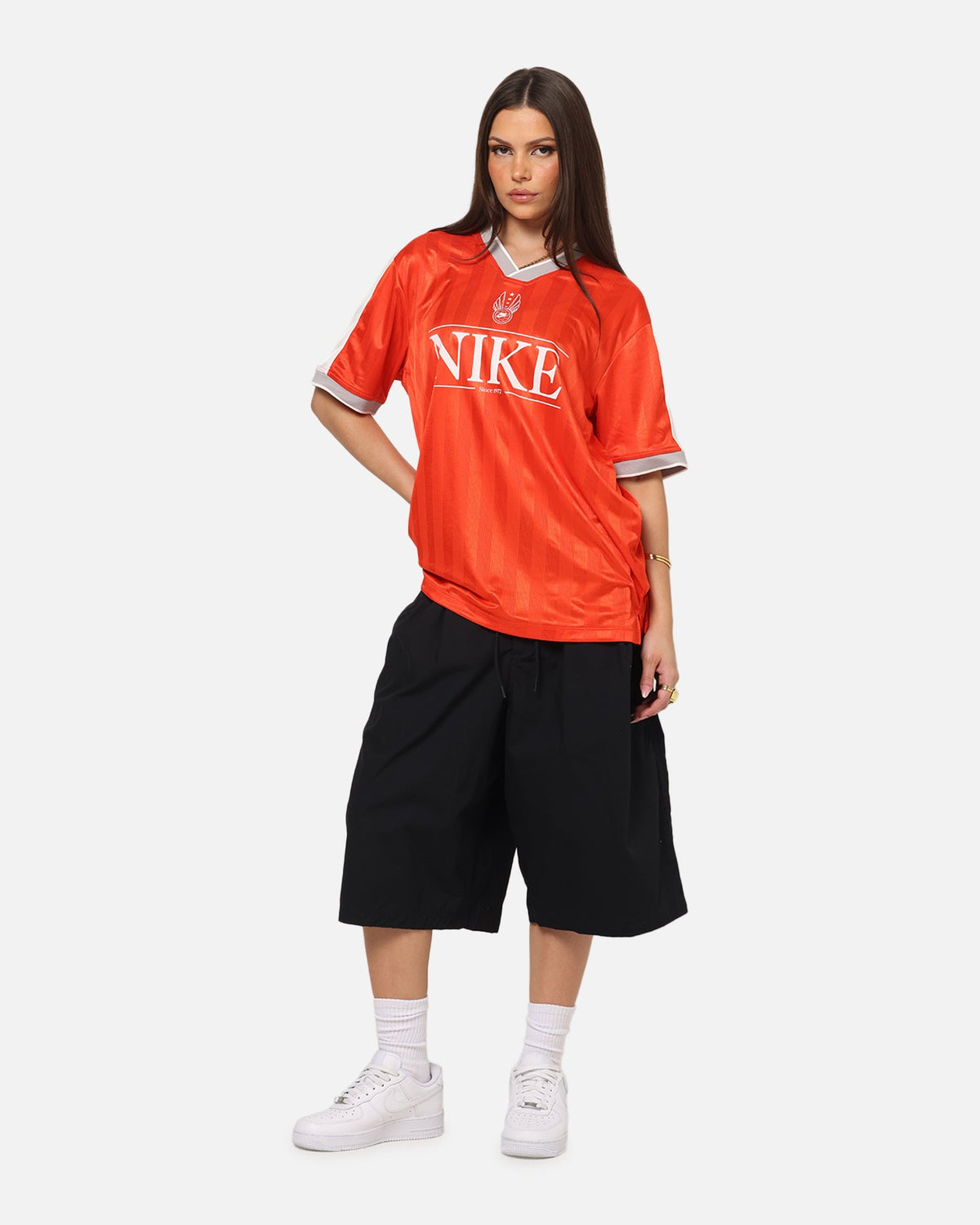 Top Seller Nike Women's Sportswear V-Neck Jersey T-Shirt Picante Red/Sail