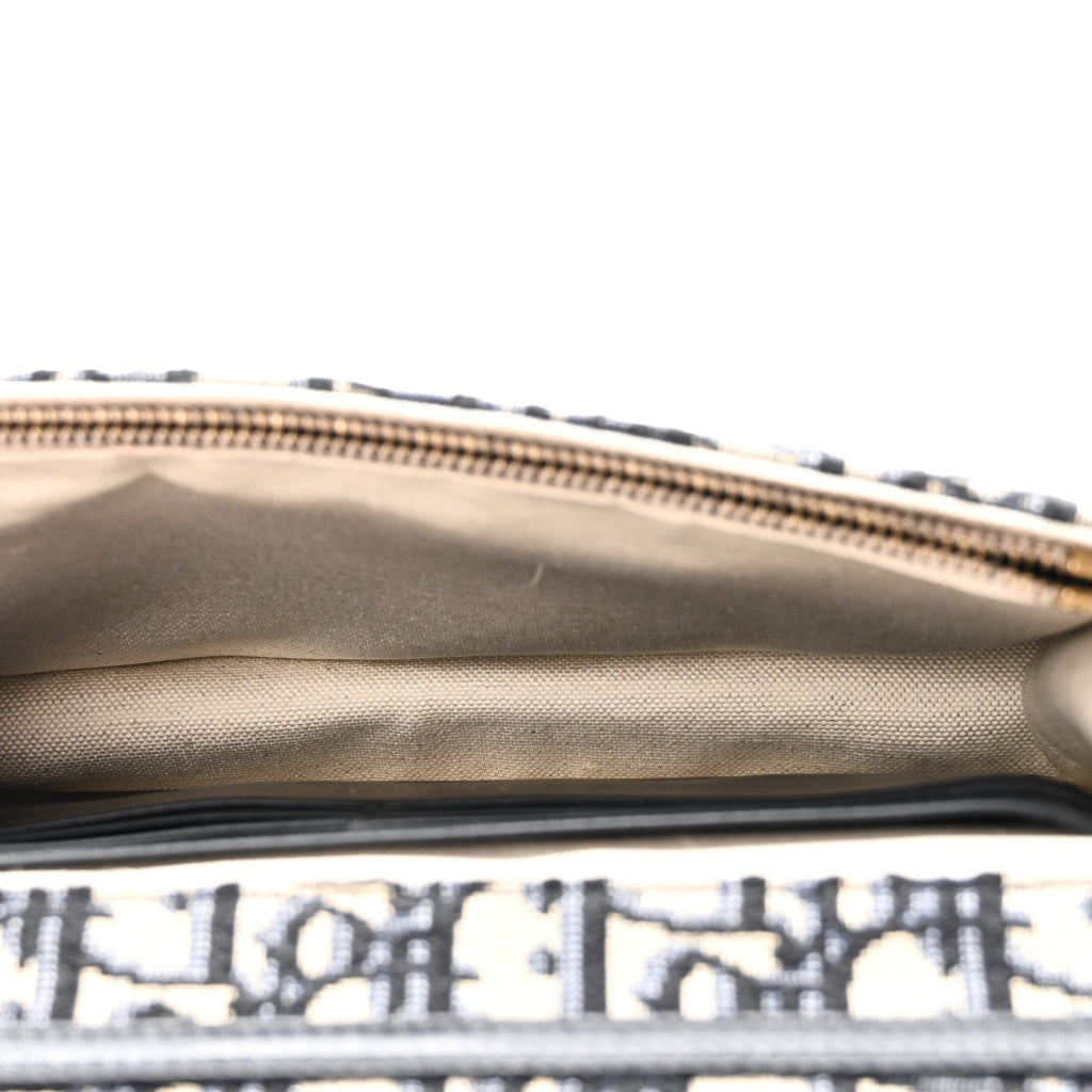 Oblique Saddle Chain Pouch Blue AT My store