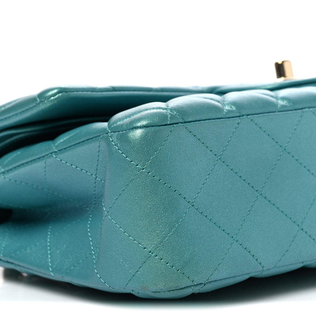 Iridescent Caviar Quilted Medium Double Flap Green At My store