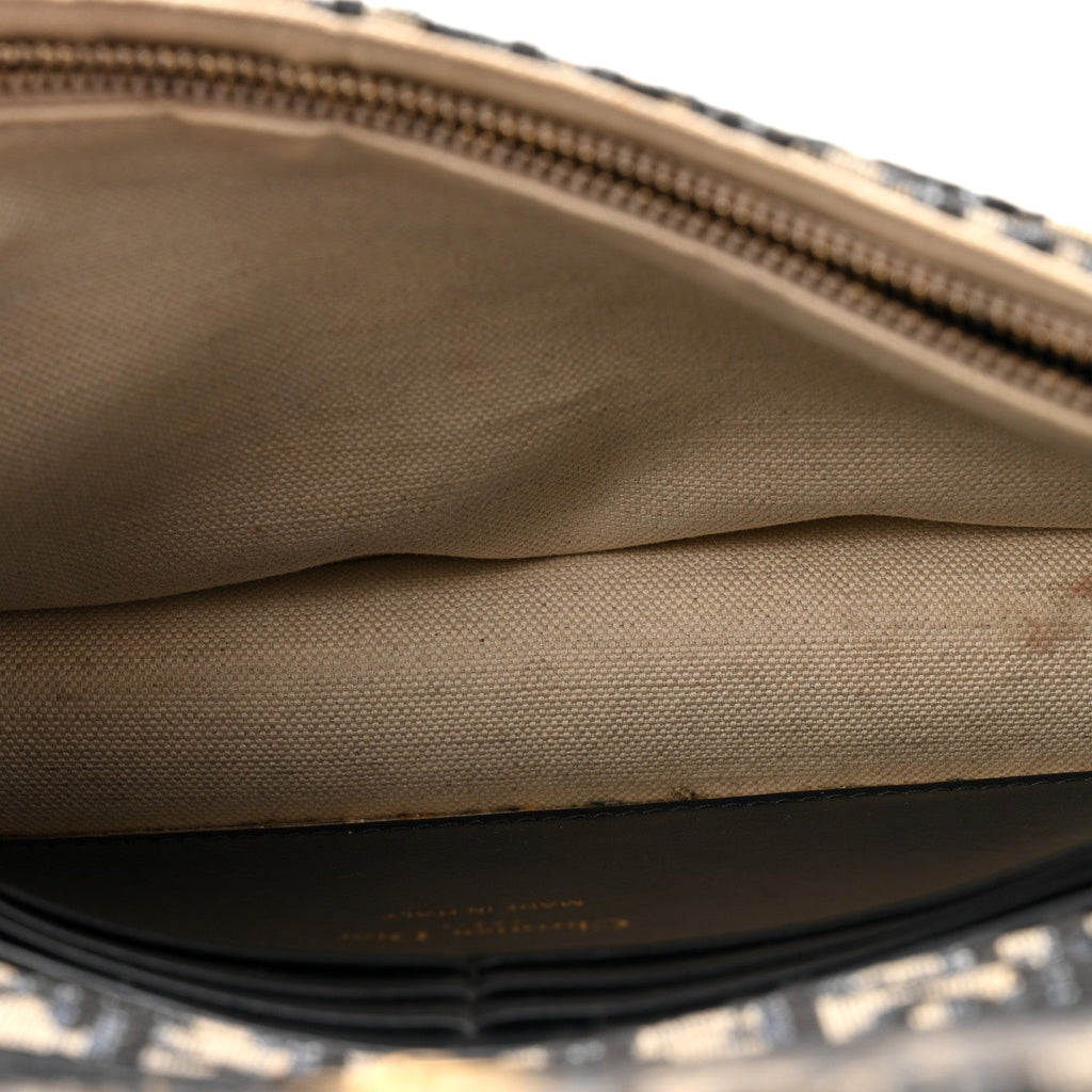 Oblique Saddle Chain Pouch Blue AT My store