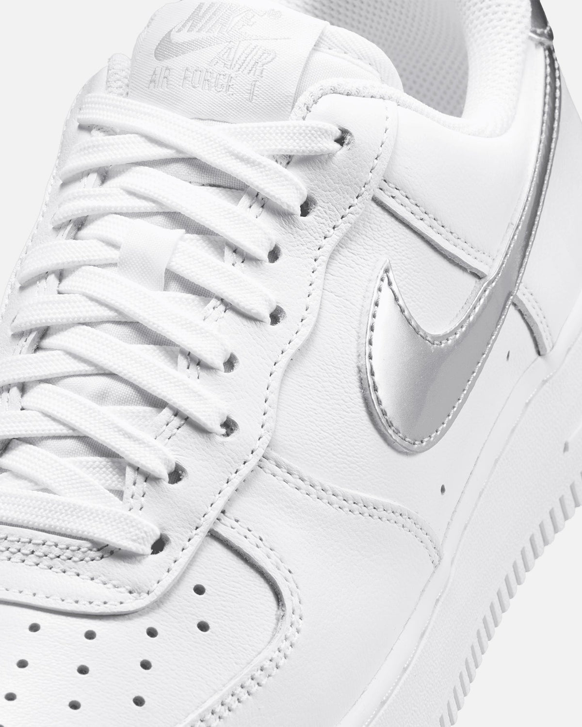 Top Seller Nike Women's Air Force 1 '07 SE White/Metallic
