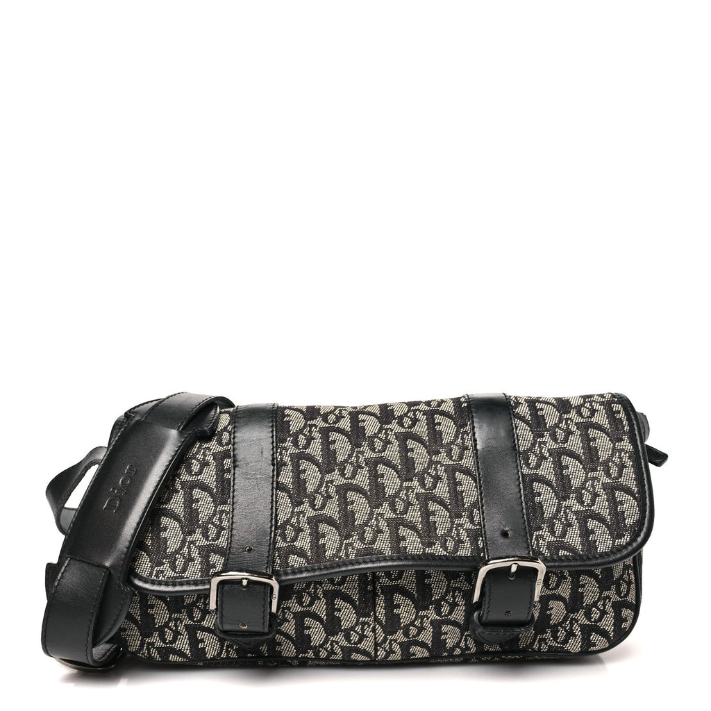 Monogram Messenger Black AT My store
