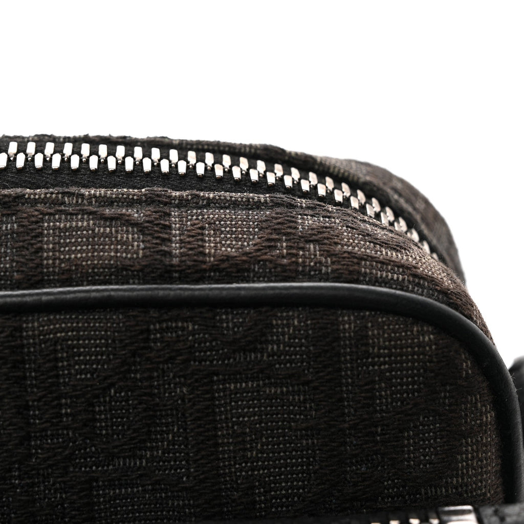Oblique Saddle Triple Pouch Black AT My store