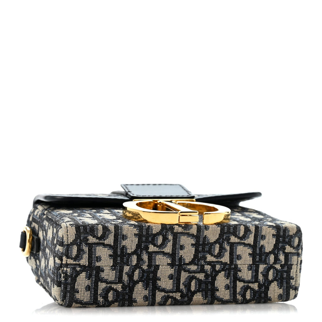 Oblique 30 Montaigne Box Bag Blue AT My store