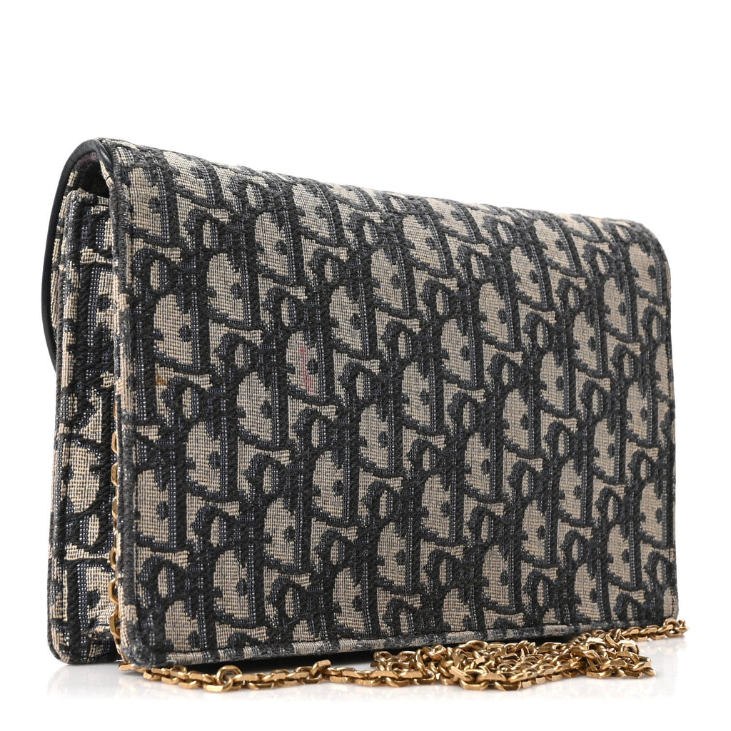 Oblique Saddle Chain Pouch Blue AT My store