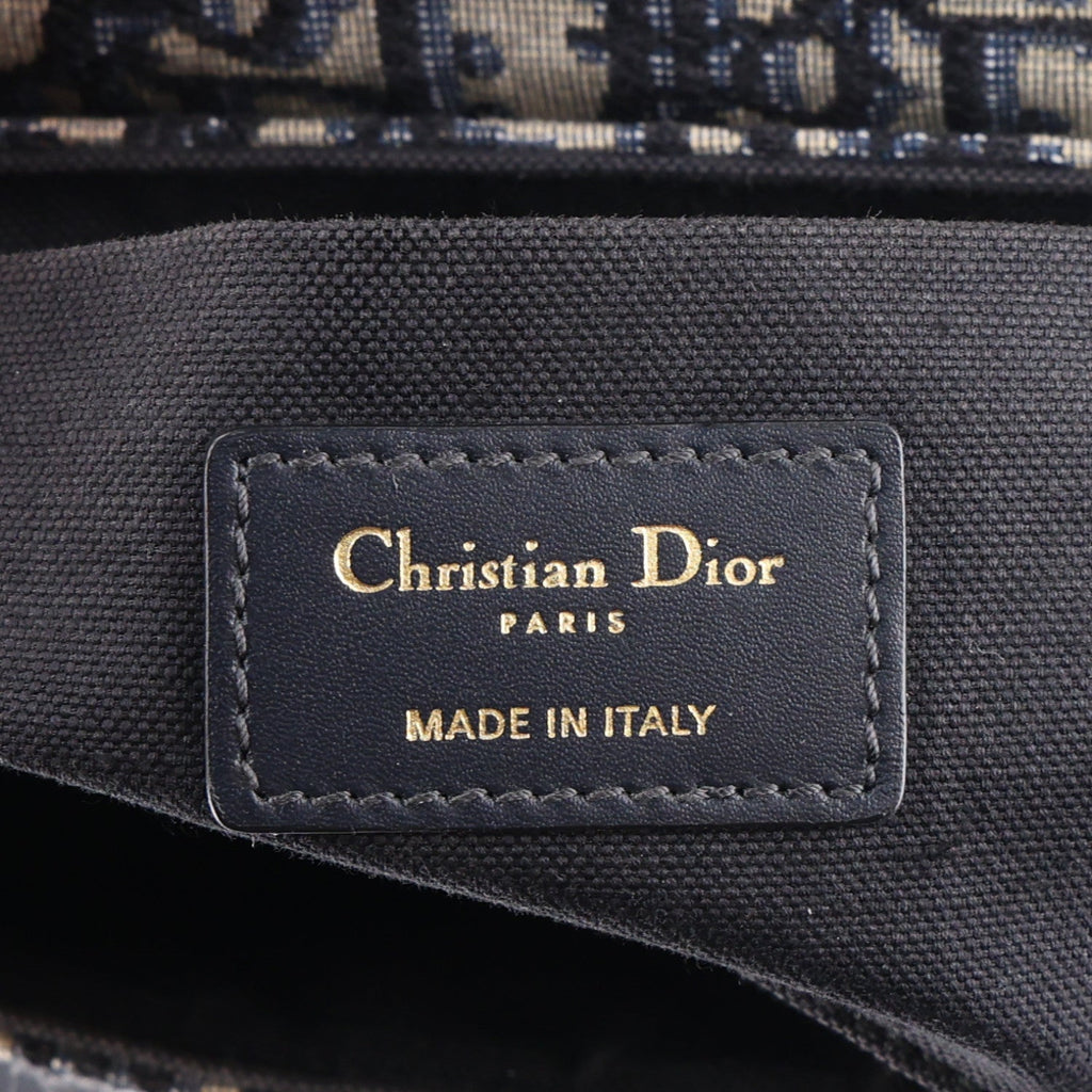 Oblique 30 Montaigne Box Bag Blue AT My store