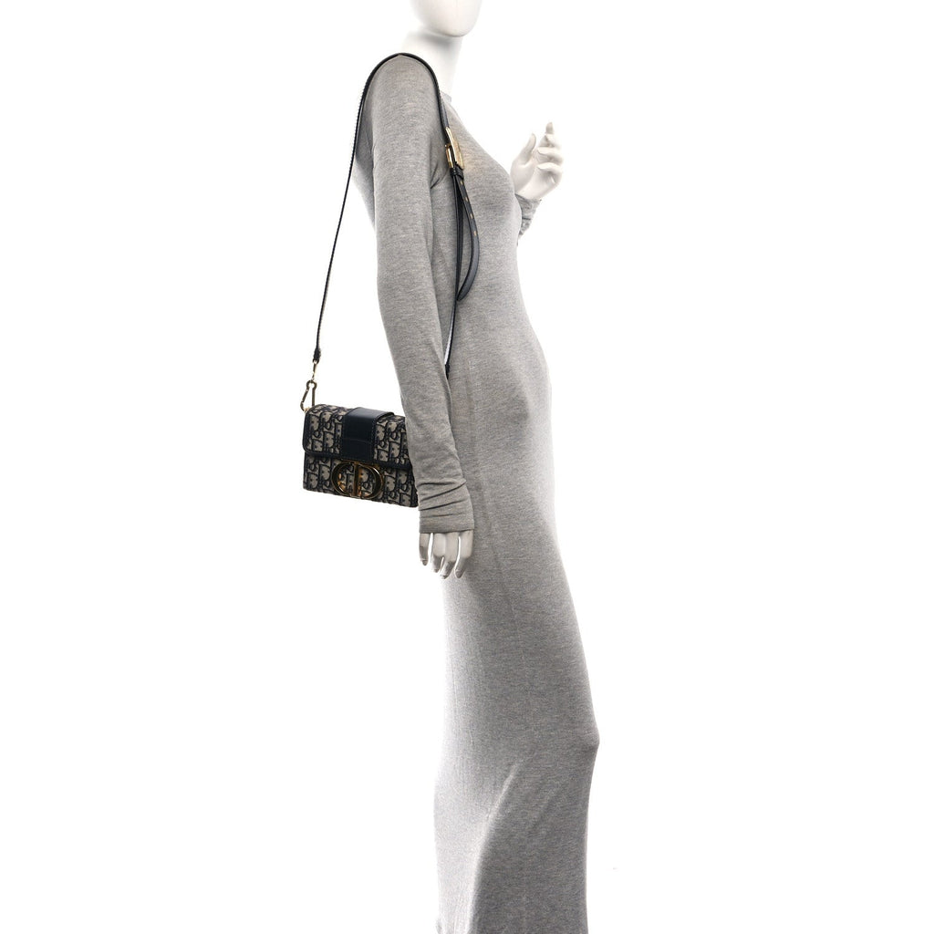 Oblique 30 Montaigne Box Bag Blue AT My store